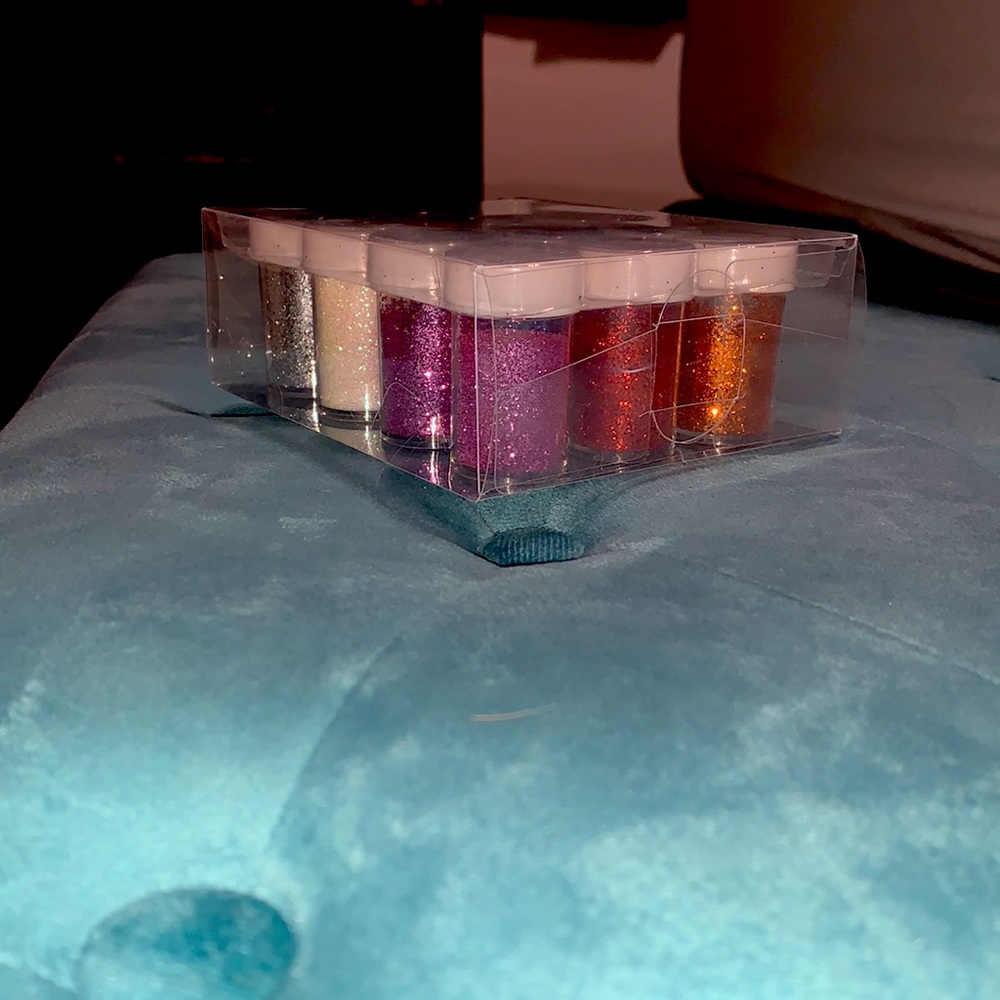🌈🥳🤩!GLITTER!🤩🥳🌈 - Picture 3 of 3